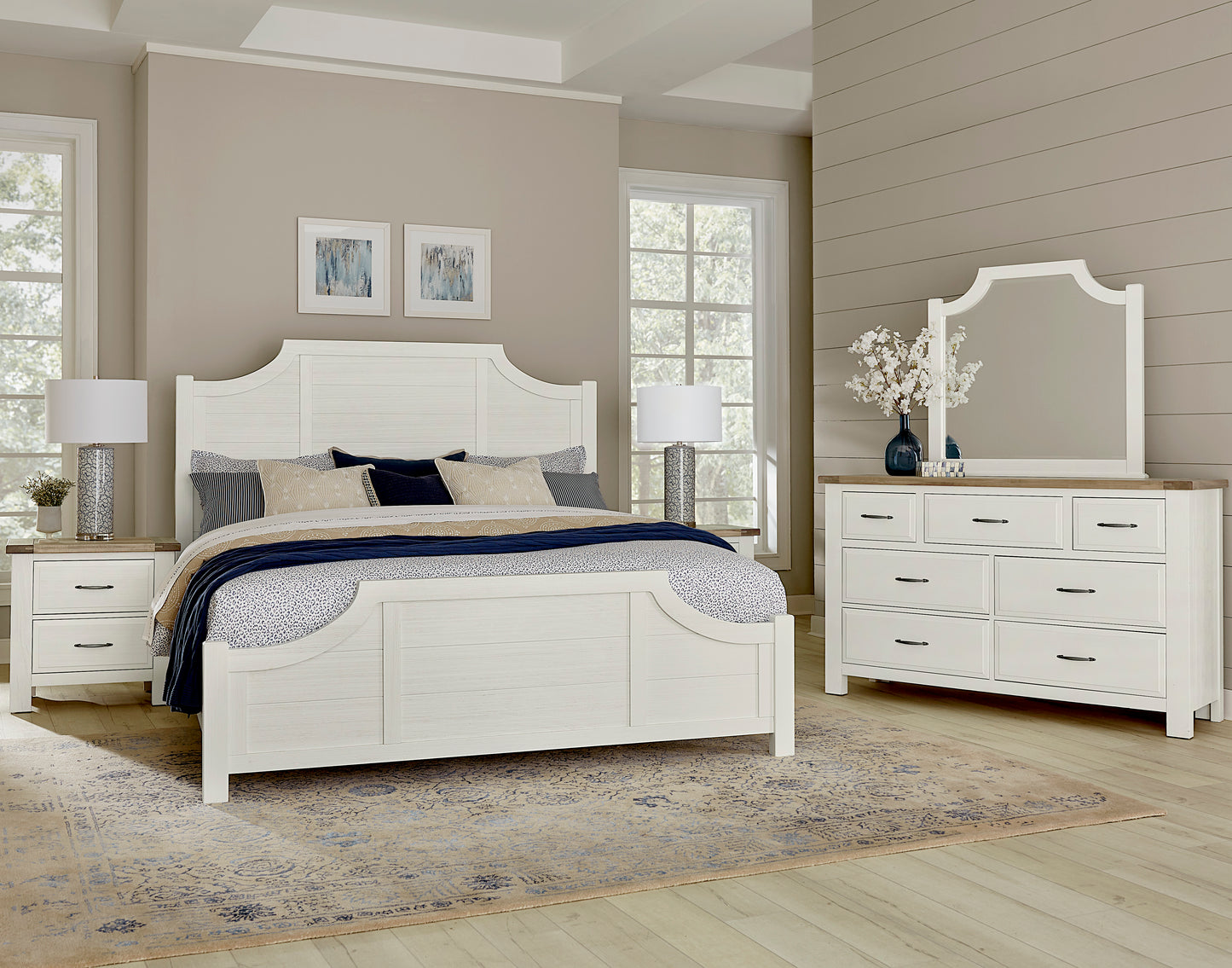 King Scalloped Bed