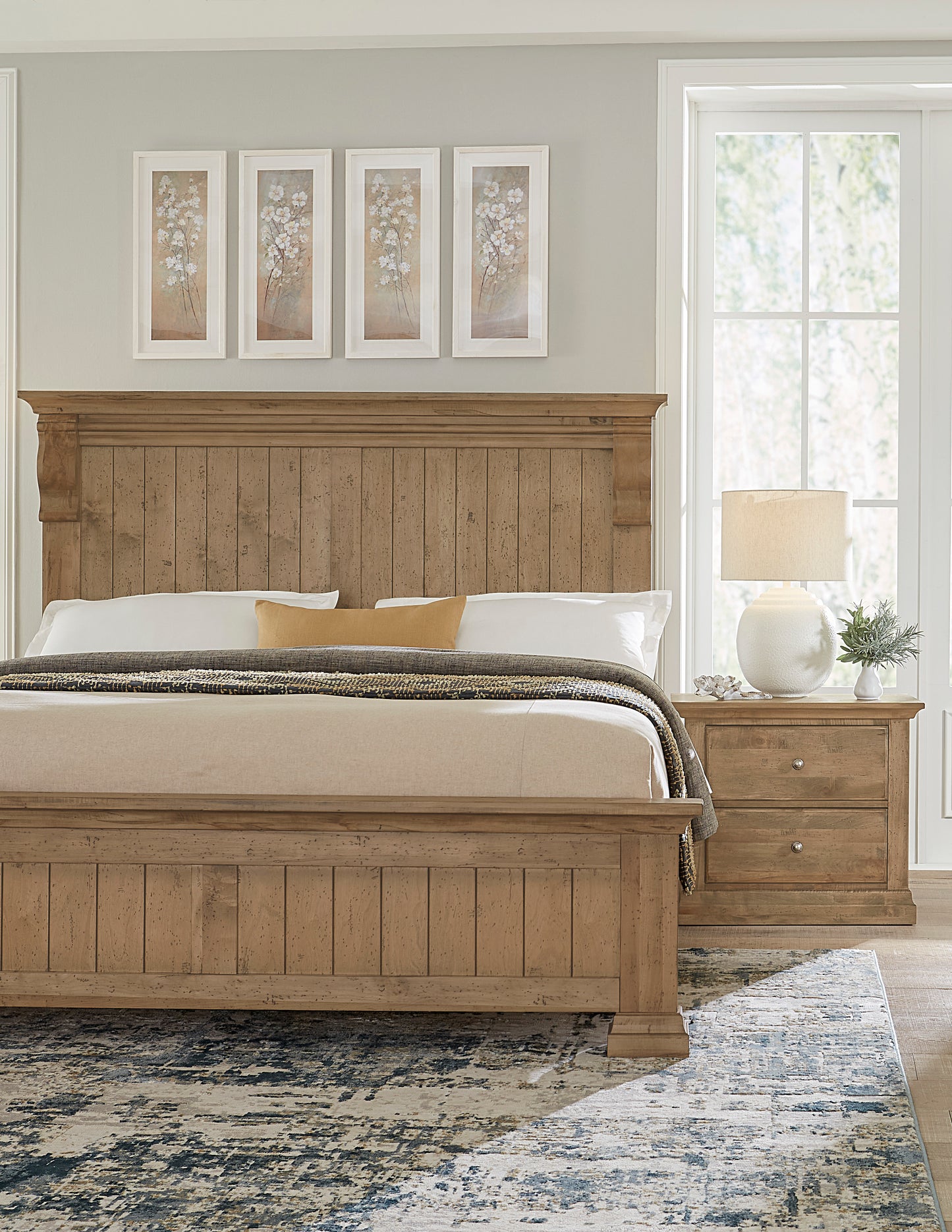 Queen Corbel bed