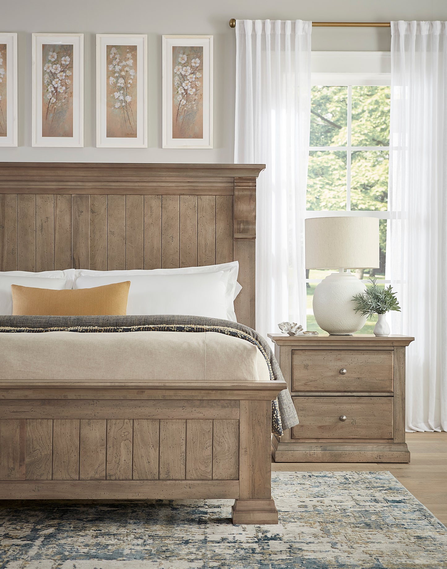 Queen Corbel bed