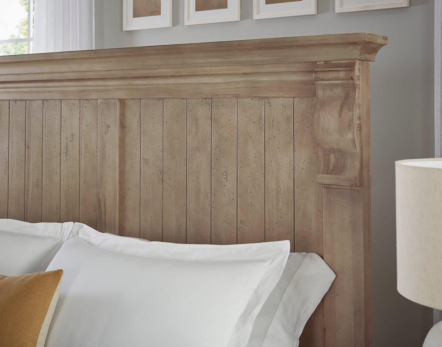 Queen Corbel bed