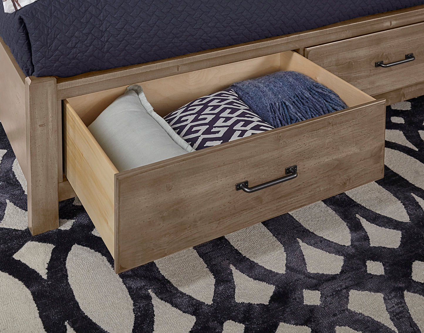 Cal King X Bed with Footboard Storage