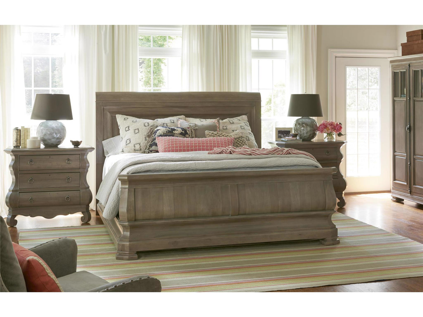 Universal Furniture Queen Sleigh Bed