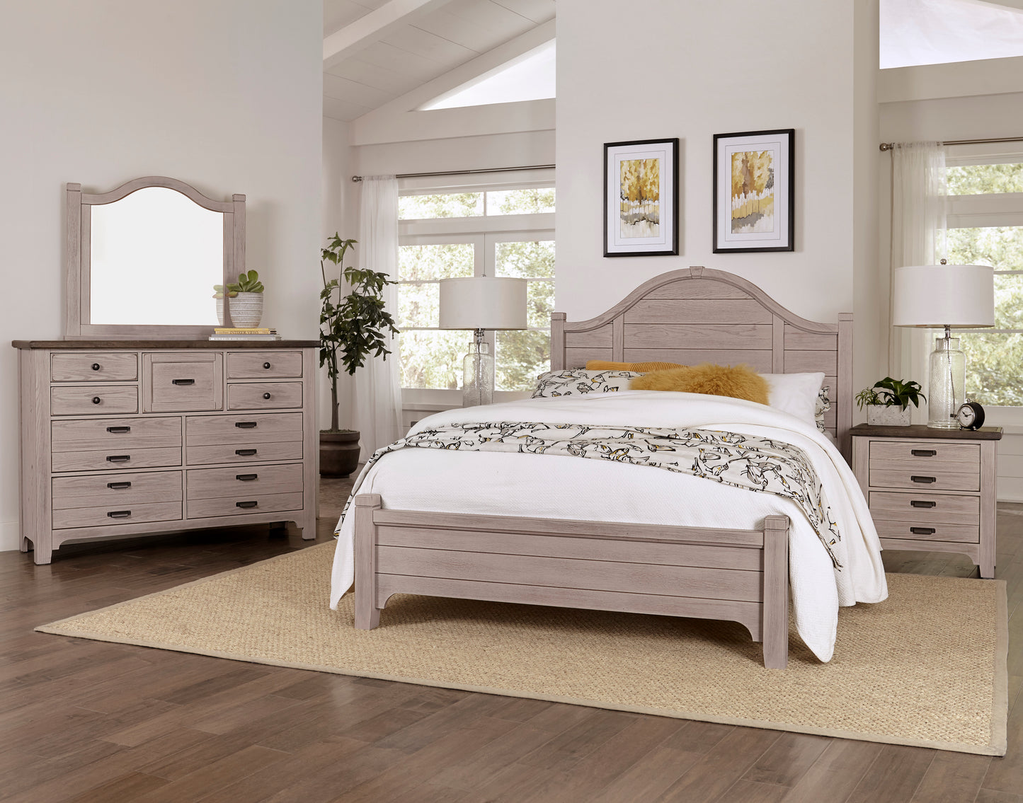 King Arched Bed