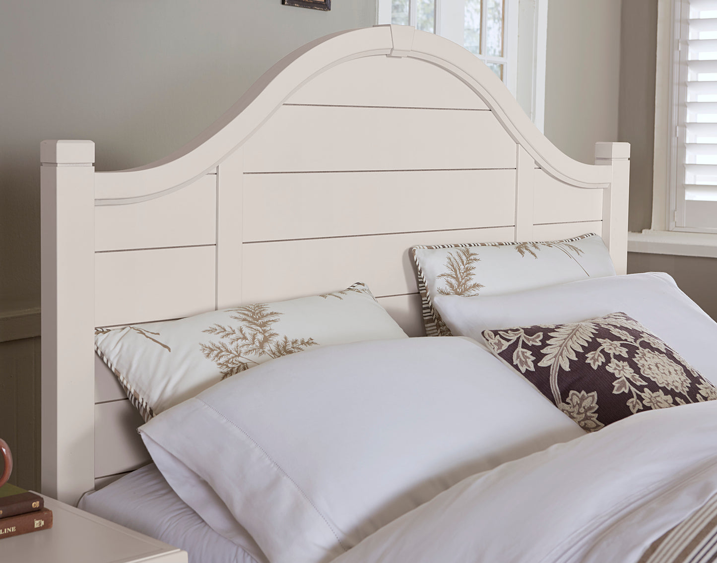 Full Arched Bed