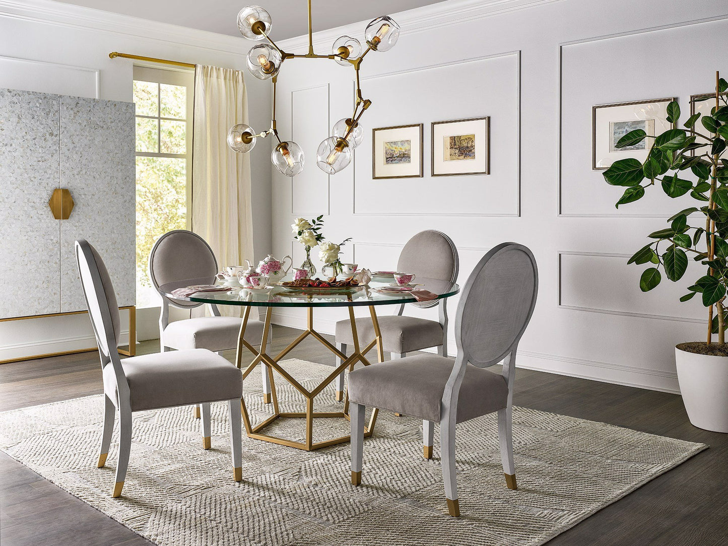 Universal Furniture Love Joy Bliss Round Dining Table