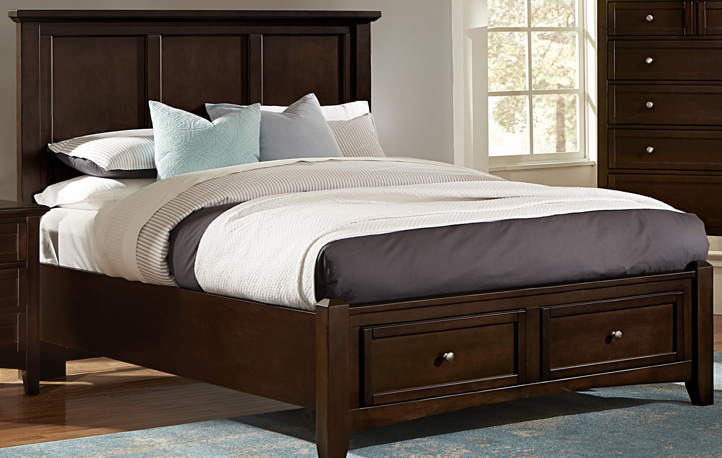 Queen Mansion Storage Bed